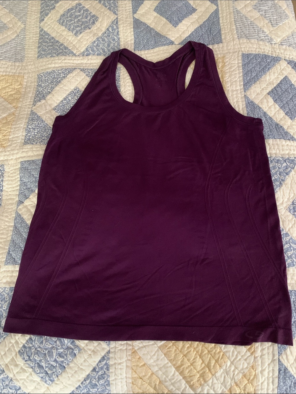 Champion Size Large Semi-Fitted Women's Racerback Tank Top in Plum